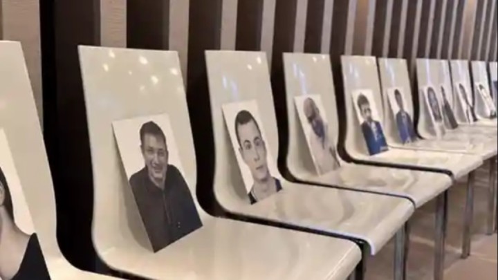 Беларусь: Колесникова, Беляцкий және тағы 121 адам бостандыққа шықты