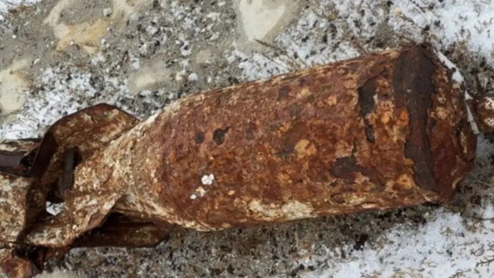 Ақтау маңынан ескі авиабомба табылды: Оқиға орнына саперлер шақырылды