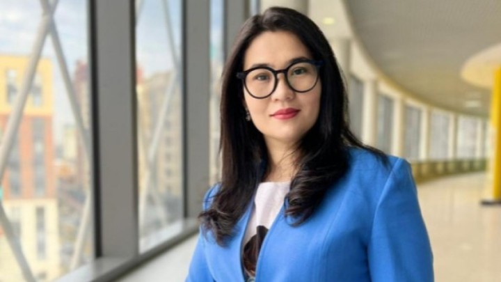 Сүйінші, ағайын! Танымал мектеп директоры қуанышты хабарын жеткізді (ФОТО)