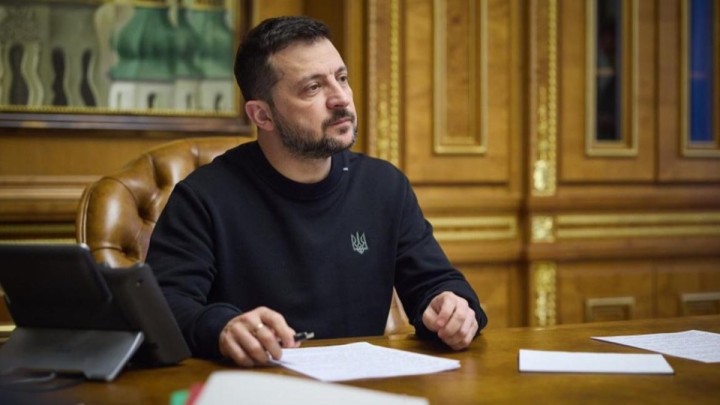 Зеленский "Путиннің резиденциясына шабуыл жасалды" деген мәлімдемені фейк деп атады