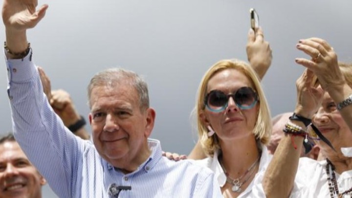 Венесуэла оппозициясының көшбасшысы өзін президент деп жариялады