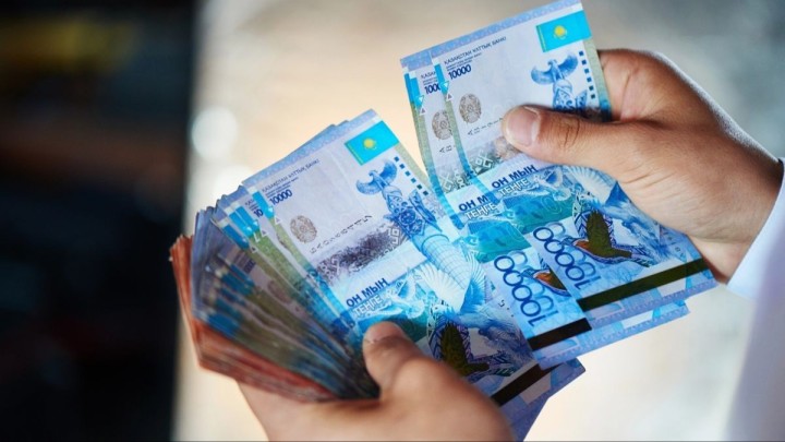 Қолма-қол ақшаға тыйым салады: Қандай тауарлар мен қызметтер енді картамен төленеді?