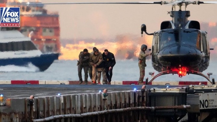 "Тік ұшақпен кетіп бара жатыр": Венесуэланың экс-президенті туралы еш жерде жарияланбаған видео тарады (ВИДЕО)