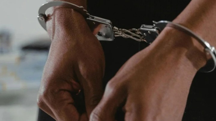 Есірткі сатып, қомақты табысты заңдастырған топ қолға түсті