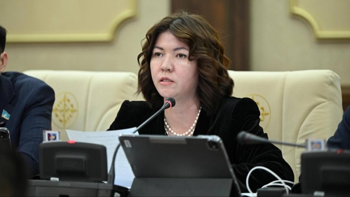 Kundelik.kz-тен кейінгі күйзеліс: Мұғалімдер мектепке енгізілген жаңа ережеге қарсы шықты (ВИДЕО)