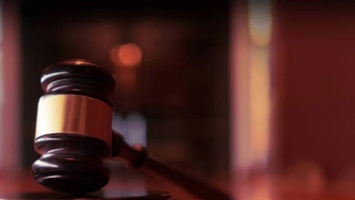 Жамбылда 12 оқушыны улаған кәсіпкер сотталды