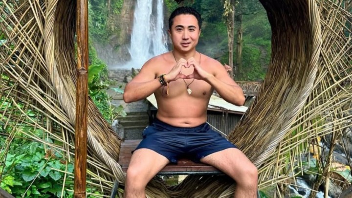 "Қора-а-а" деп жүріп "қораға" кірді: Елге танымал блогерді полиция іздеп жатыр (ФОТО)