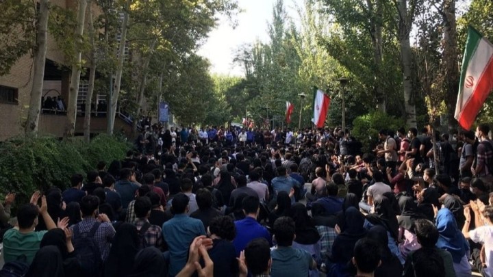 Ирандағы қазақстандық студенттер елге қайта ма? Министрлік не дейді?