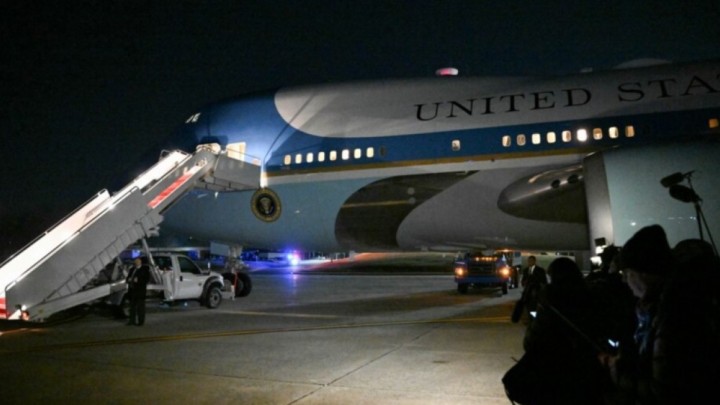 Швейцарияға ұшқан Трамп ұшағынан ақау шығып, кері қайтты