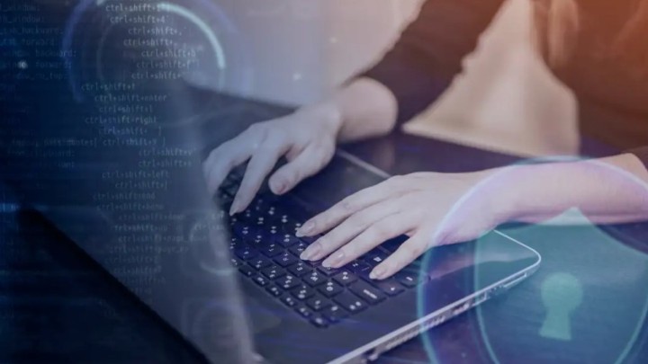 Тоқаев: Интернеттегі алаяқтық қылмыстардың бестен бірі ғана ашылады