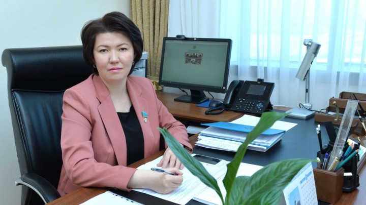 "Реформа тоқтатылды": Сүйінші! Еліміздің бас педагогы мұғалімдер үшін қуанышты хабарды жеткізді (ВИДЕО)