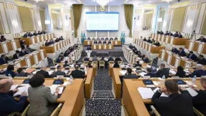 Дін мемлекеттен бөлінсін: Конституцияға нақтылау енгізу ұсынылды