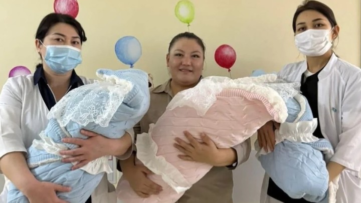 31 жастағы әйел үшем босанып, 7 баланың анасы атанды