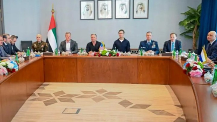 Абу-Дабиде Украина, Ресей және АҚШ арасындағы келіссөздердің екінші күні басталды