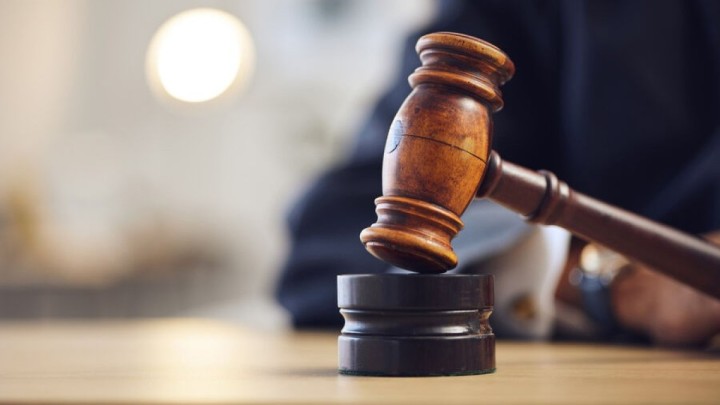 Марқұм күйеуінің көңілдесі болғанын біліп қойған әйелі 3 миллион долларға қарық болды