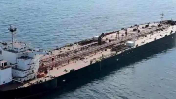 Украина Ресейдің «көлеңкелі флотының» 91 танкеріне қарсы санкция енгізді