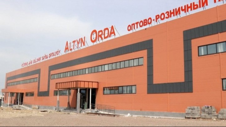 «Алтын Орда» дауы: Алматы базарының бұрынғы иесі Назарбаевтан өтемақы талап етті