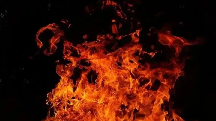 Петропавлда көпқабатты үйден өрт шығып, 33 адам эвакуацияланды