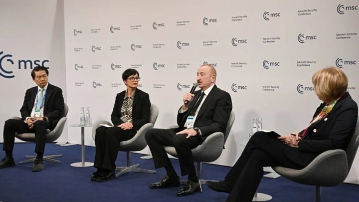 Ильхам Әлиев: Ресей Киевтегі Әзербайжан елшілігіне қасақана шабуыл жасады