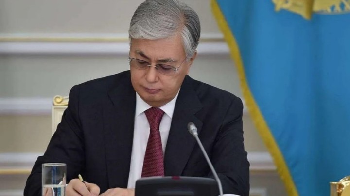 Тоқаев екі маңызды заңға қол қойды