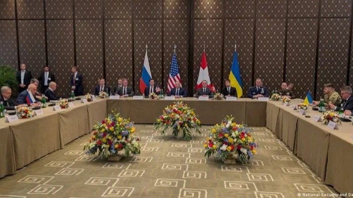 Ресей мен Украина арасындағы келіссөздер 2 сағатта аяқталды