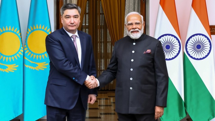 Олжас Бектенов Үндістан Премьер-министрі Нарендра Модимен келіссөздер жүргізіп, India AI Impact Summit 2026 саммитіне қатысты