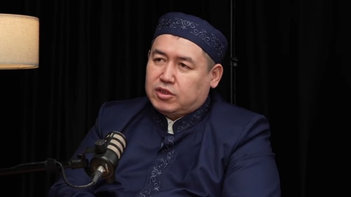 "Ауыз ашарға фото, видео түсіру үшін баратындар": Белгілі дінтанушы маман үлкен мәселені ашып айтты (ВИДЕО)