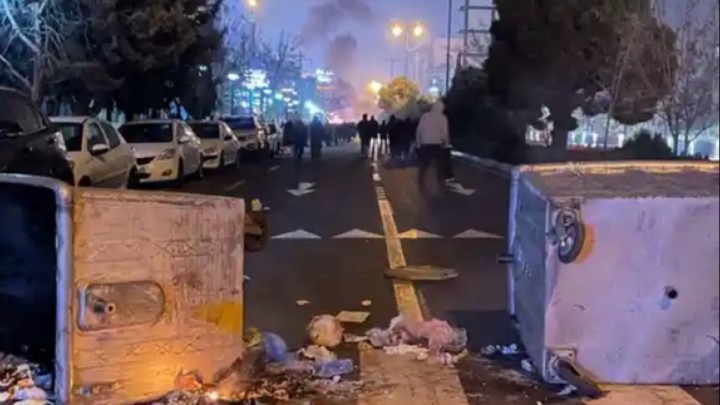 Иранда студенттер билікке қарсы наразылықтарын қайта бастады