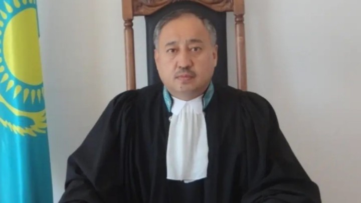 Челахқа үкім шығарған судья жұмыстан босатылды