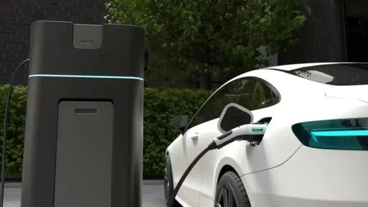 Электромобильдер үшін кедендік төлемдер алынады