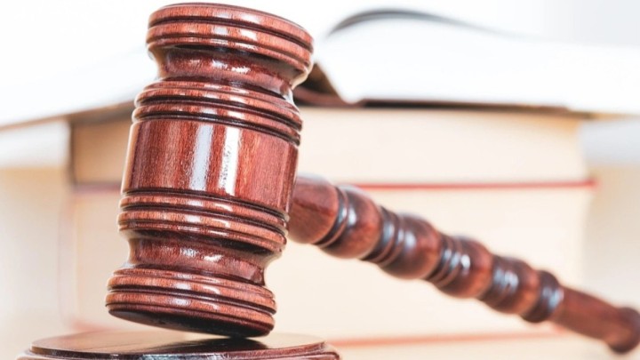 Жасөспірім қызды зорлау: Шенеуніктің жабылып қалған ісі қайта ашылды