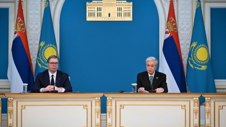 Тоқаев: Сербия кәсіпкерлеріне қолайлы жағдай жасауға дайынбыз