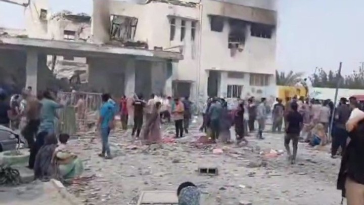 "40 оқушы үйінді астында қалып, қаза тапты": Ирандағы жарылыстан кейін мектеп түгелдей қирап қалды (ВИДЕО)