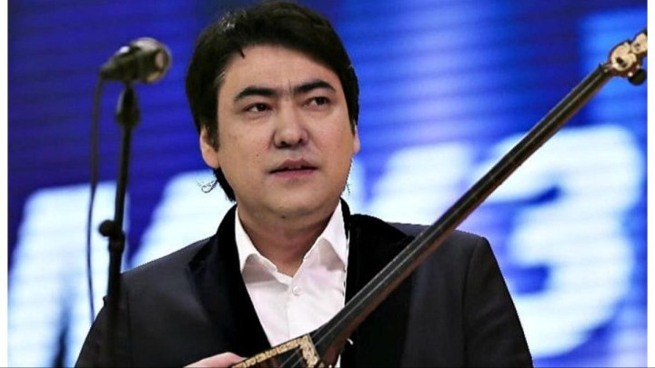 "Ұзақ ғұмыр тілеймін": Әнші Мейрамбек Беспаев асыға күткен қуанышты жаңалығын жеткізді (ФОТО)