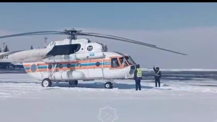 ШҚО-да жаңа туған егіздер ТЖМ тікұшағымен Өскеменге жеткізілді