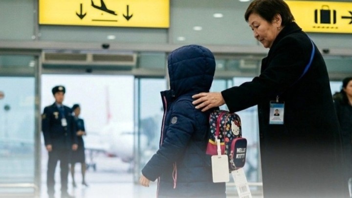 Гүржістанда жалғыз өзі қалып қойған бала елге жеткізілді