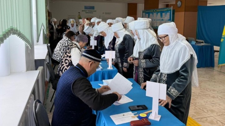 Референдум бойынша алғашқы Еxit poll нәтижесі жарияланды