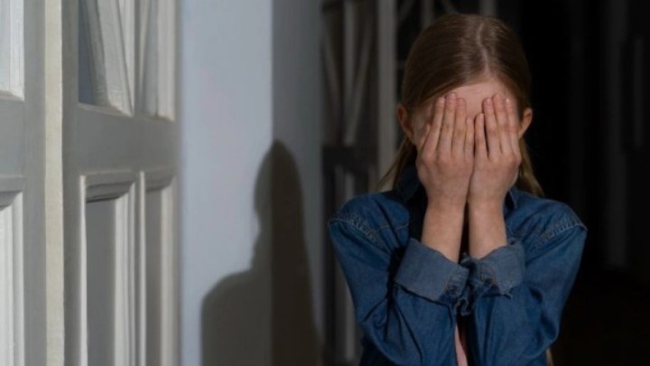 Талдықорғанда ер адам өзін оқушы ретінде таныстырып, жасөспірімге зорлық көрсеткен