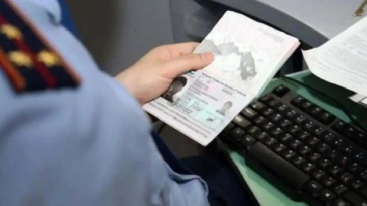 Павлодарда қос азаматтықпен жүрген тұрғын елден шығарылды