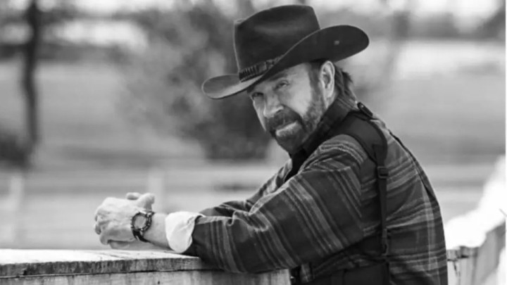 Әлемге танымал актер Чак Норрис 86 жасында қайтыс болды