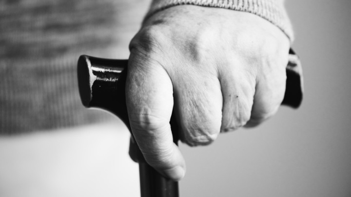 Алматыда алаяқтарға 4 млн теңге аударған зейнеткер сол күні қайтыс болды