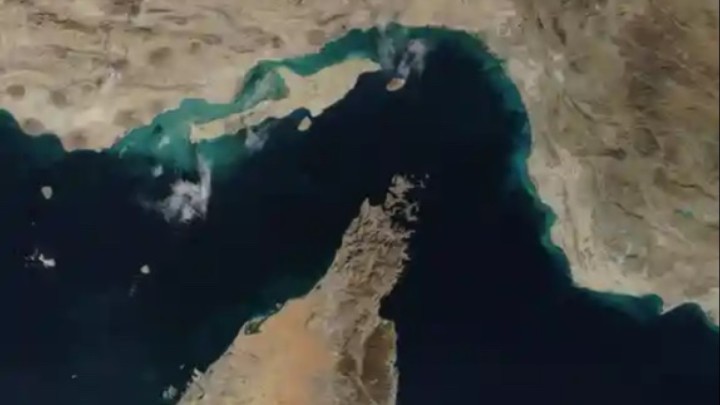 АҚШ-қа қысым: Иран Ормуз бұғазын бақылауда ұстамақ