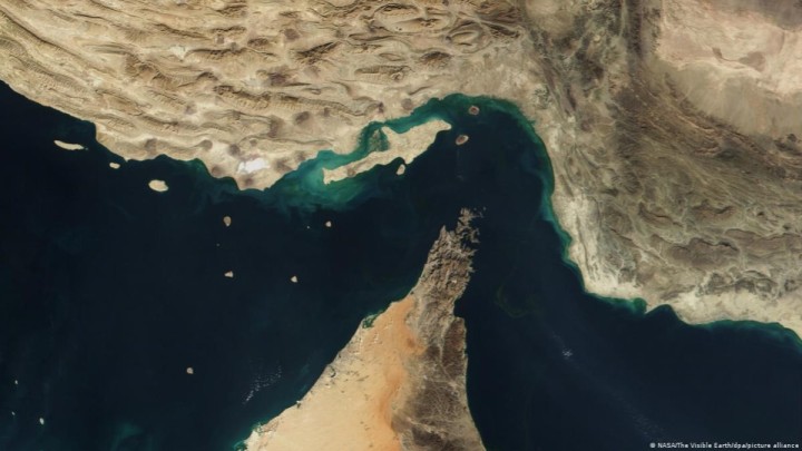 Иран Ормуз бұғазының әлі де жабық екенін мәлімдеді