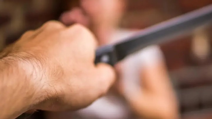 Жезқазғанда төрт баланың анасы бірге тұрған азаматтың қолынан қаза тапты