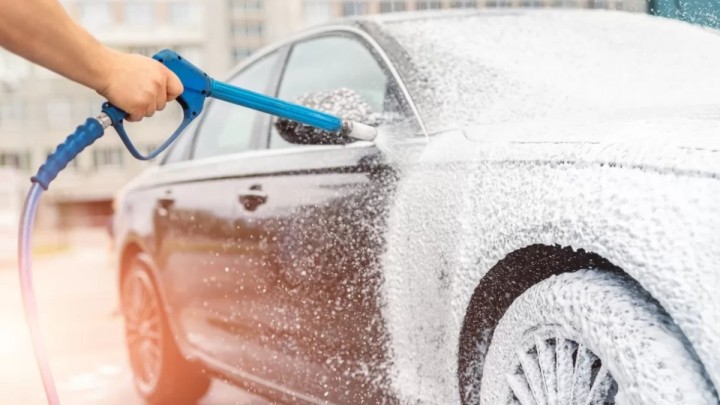 Алматыда көлік жуу орындары мен моншалар тексеріледі