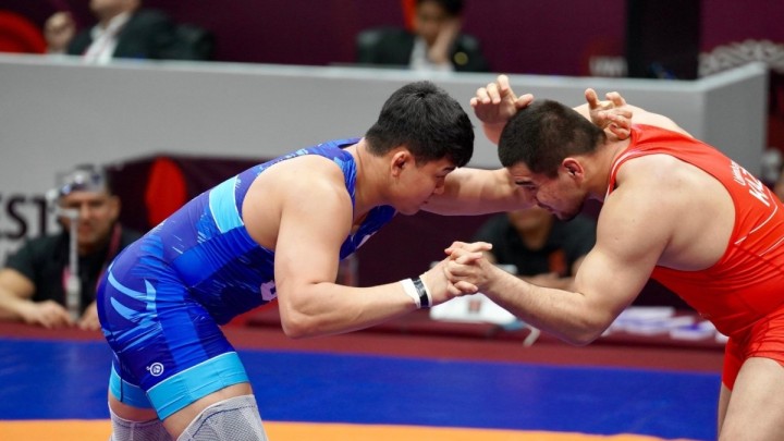 Азия чемпионаты: Бекзат Үркімбай Олимпиада чемпионымен қола жүлде үшін күреседі