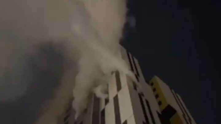 Үш адамның өмірін жалмаған өрт: құтқарушыларға кедергі келтірген жүргізуші жауапқа тартылды