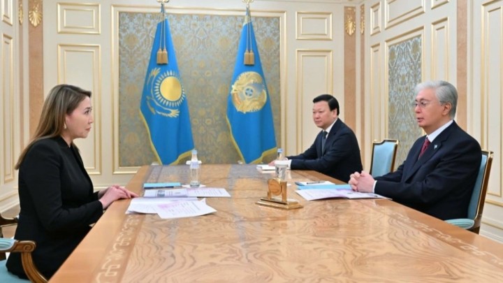 Президент «Қазақстан халқына» қорының төрайымы Ләззат Шыңғысбаеваны қабылдады