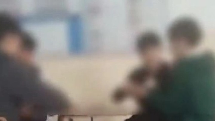 Оқушылар мектепте карта ойнаған: Түркістан облысында директор мен мұғалімдер жұмыстан босатылды