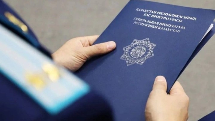 Ұлытау облысында 31 млн теңге пара алған адвокат сотталды